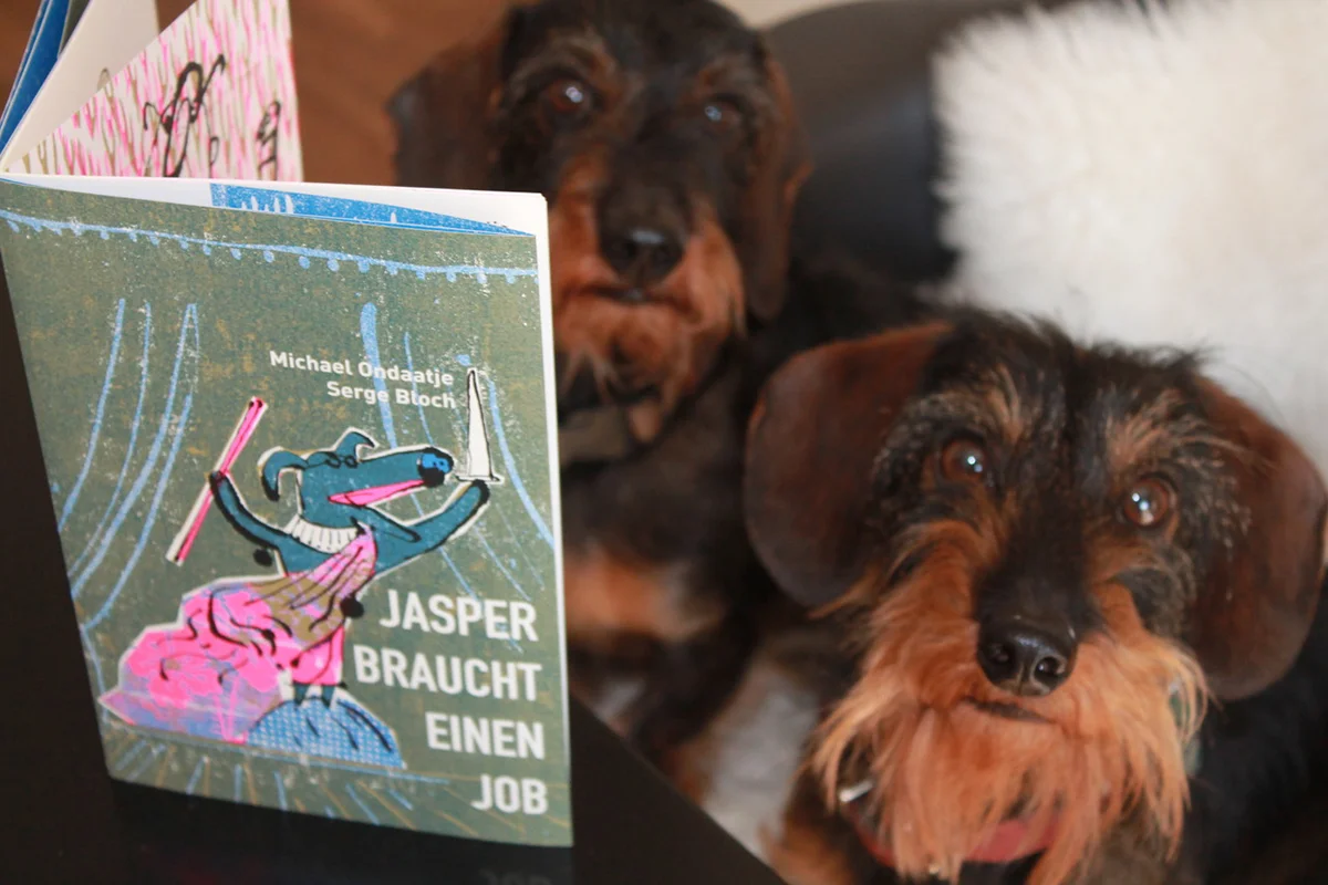 Dackel Emil bellt: Wir lesen „Jasper braucht einen Job“!
