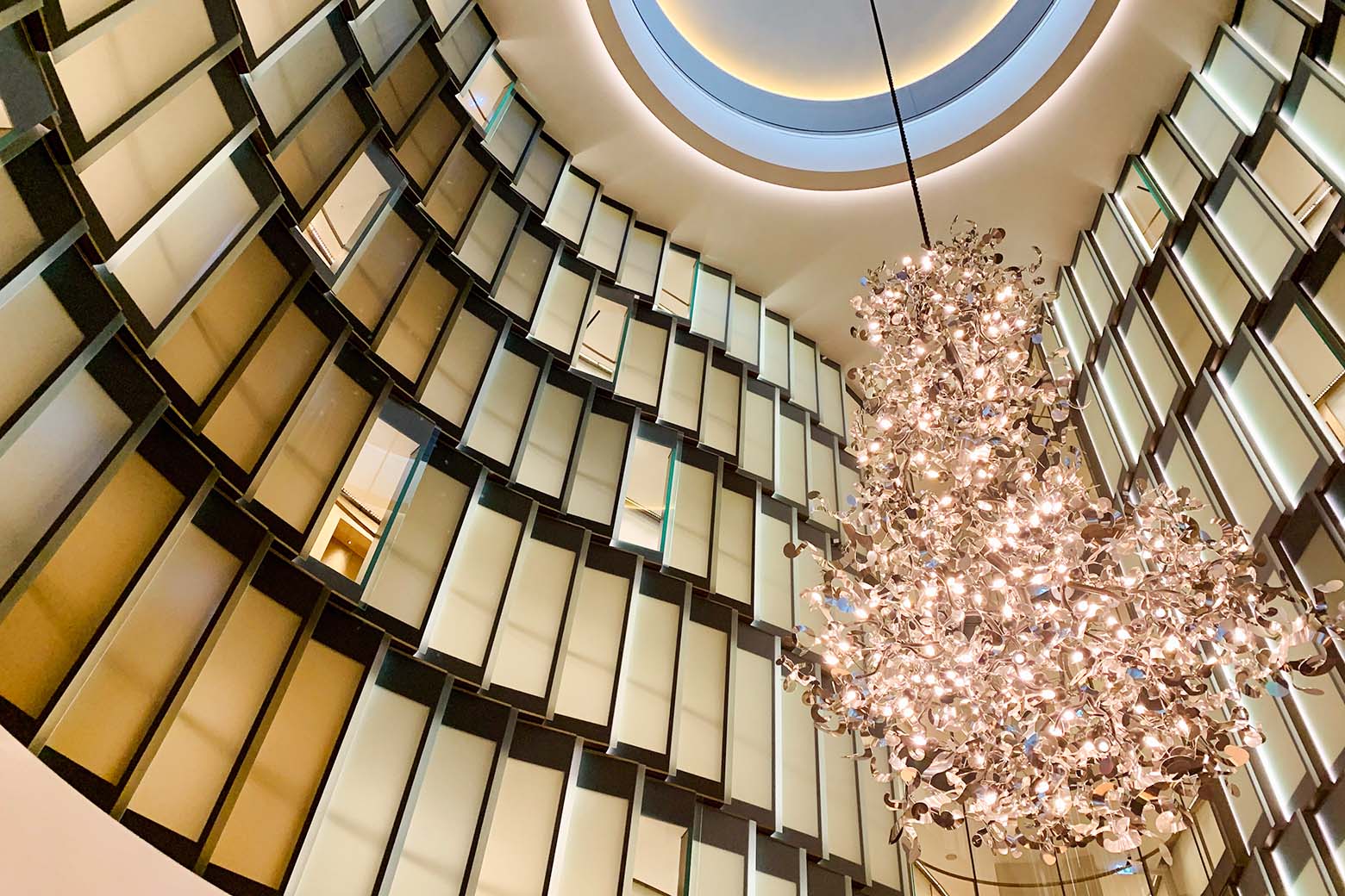 Tea Time in der Atrium Lounge vom The Fontenay