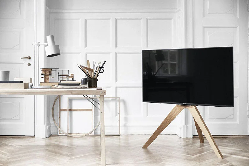 NEXT OP1: TV-Ständer im minimalistischen Design