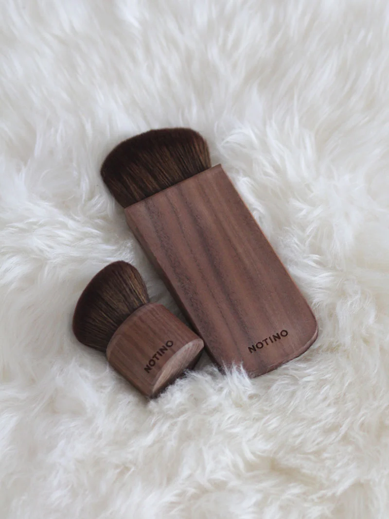Schminkpinsel aus Holz von Notino