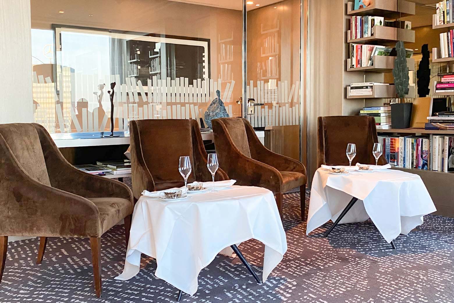 Waldorf Astoria Library Lounge