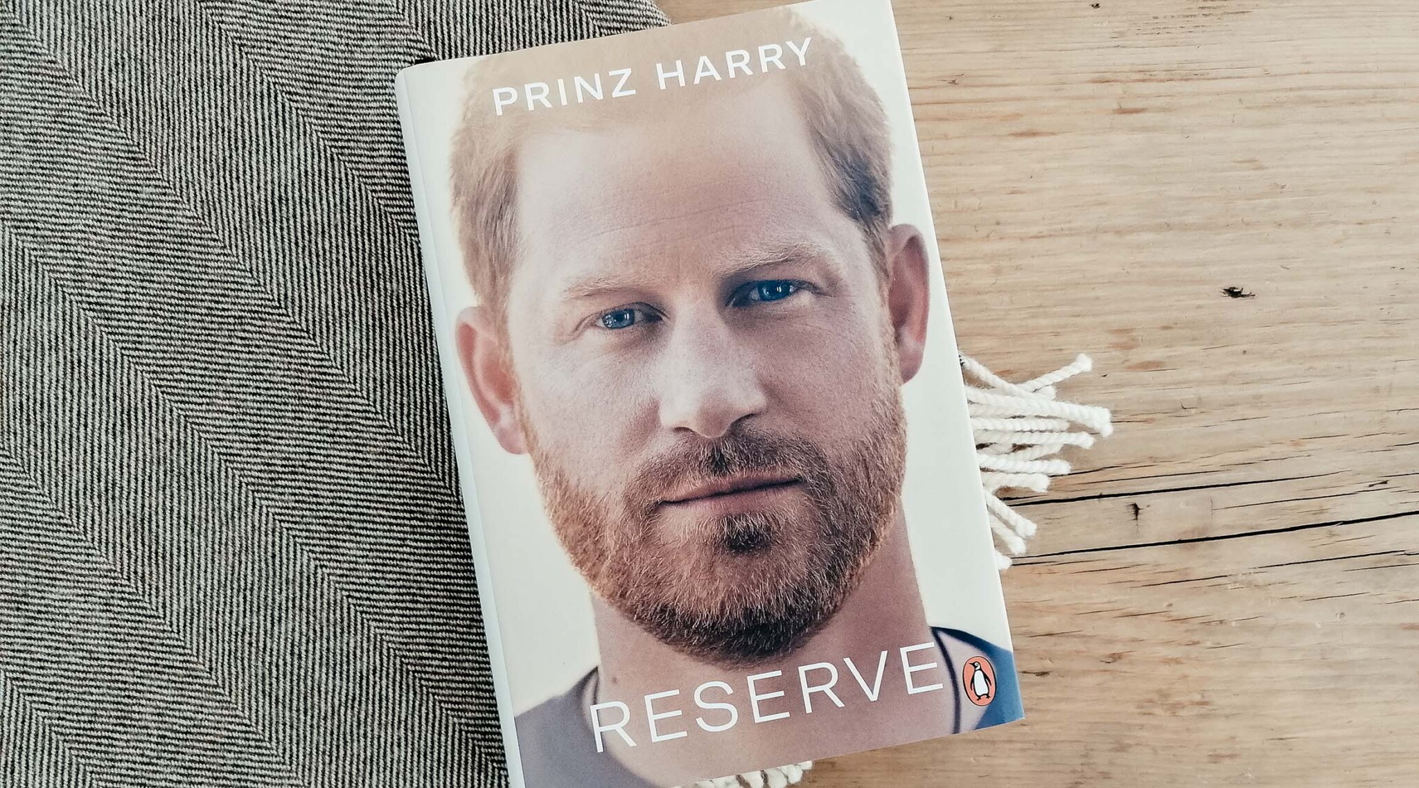 „Reserve“ von Prinz Harry: Ein Buch & zwei Meinungen