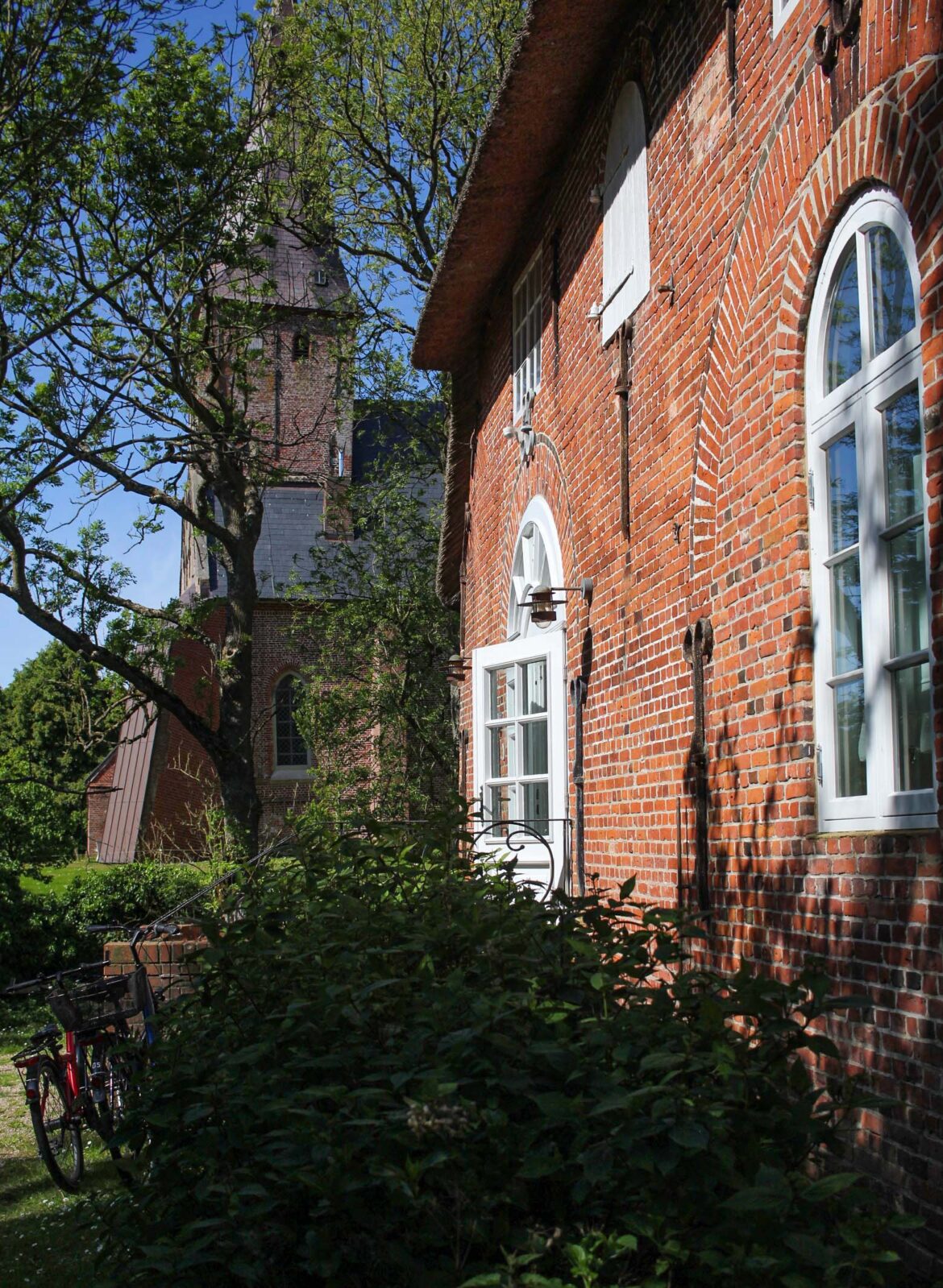Nordsee.Estate: Unser reetgedecktes Ferienhaus auf Eiderstedt