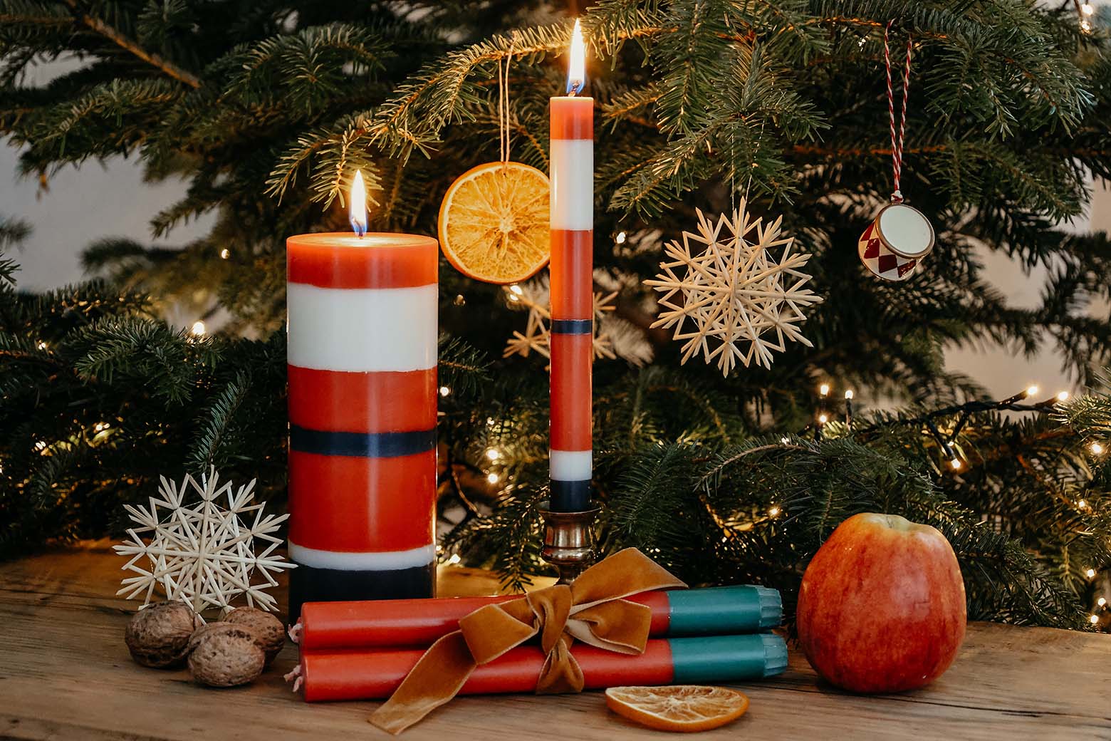 Not the girl who misses much Weihnachtskerzen