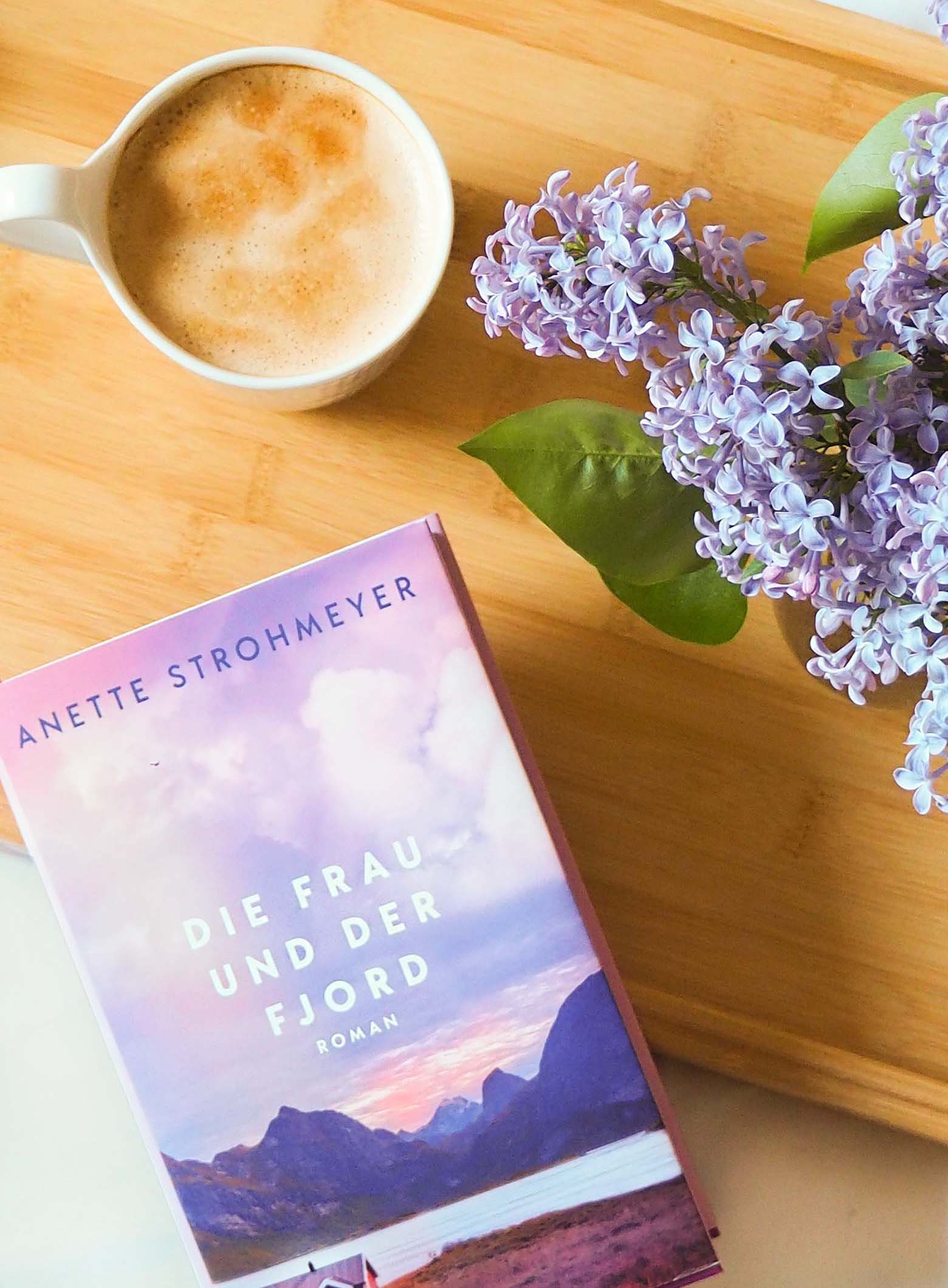 "Die Frau und der Fjord" von Anette Strohmeyer "Die Frau und der Fjord" von Anette Strohmeyer