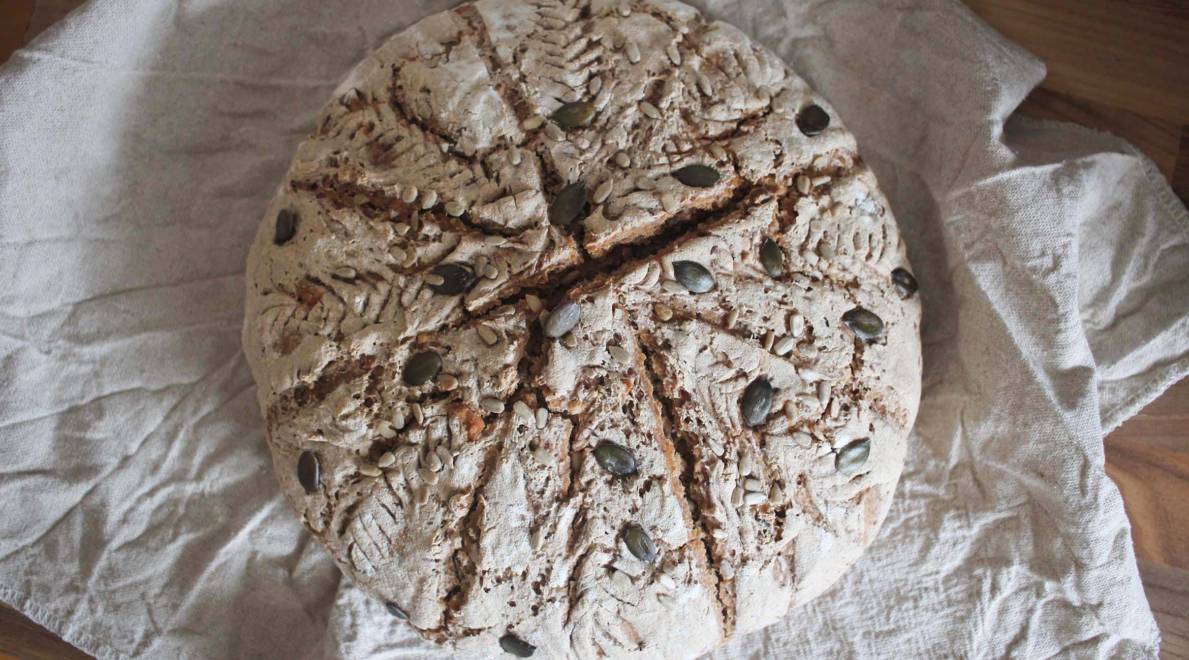 Vollkorn-Sauerteigbrot: Ein easypeasy Rezept zum selbermachen