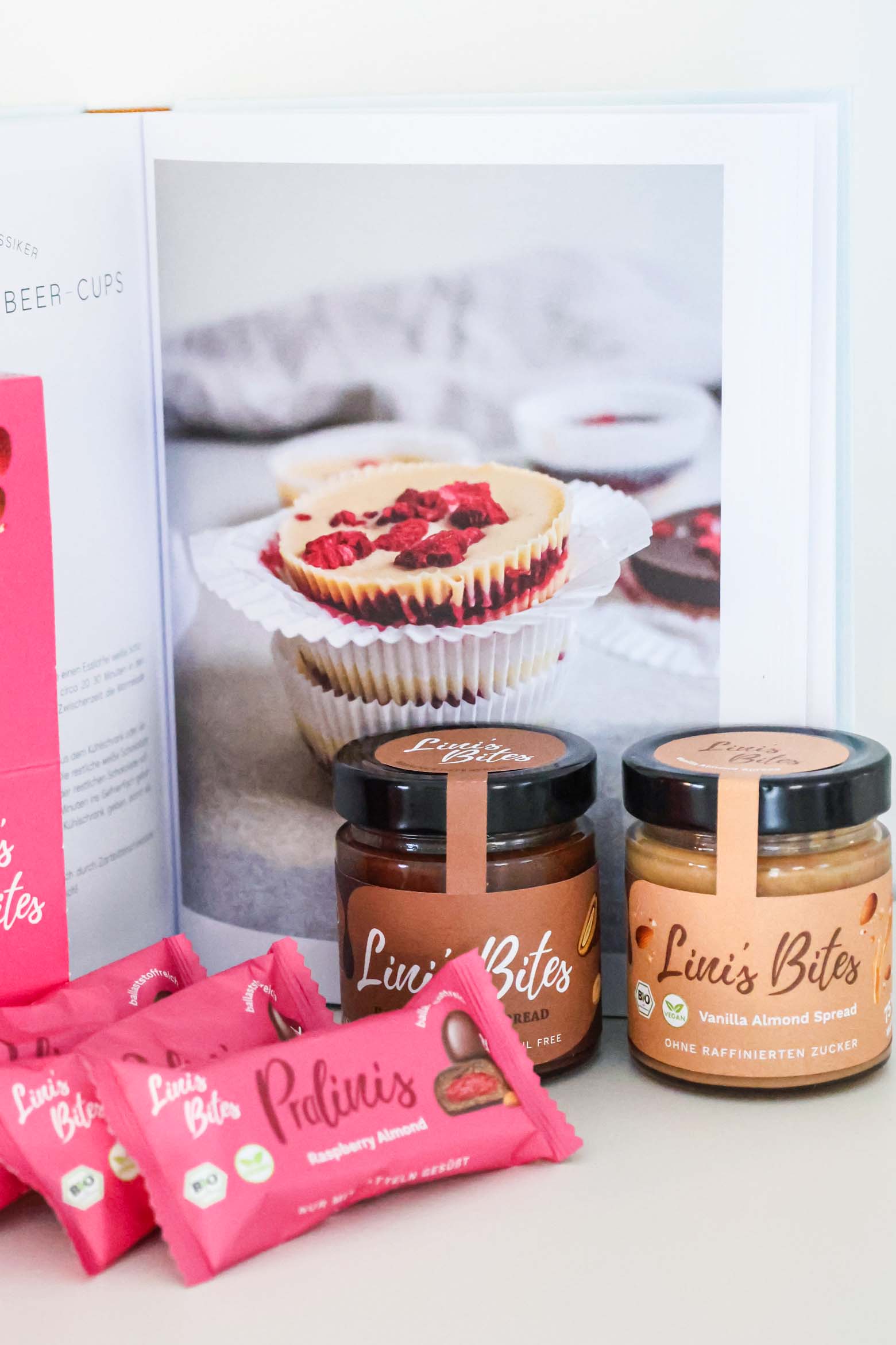 Lini's Bites Pralinis, Aufstriche und Backbuch Getestet: Lini's Bites Pralinis, Aufstriche und Backbuch